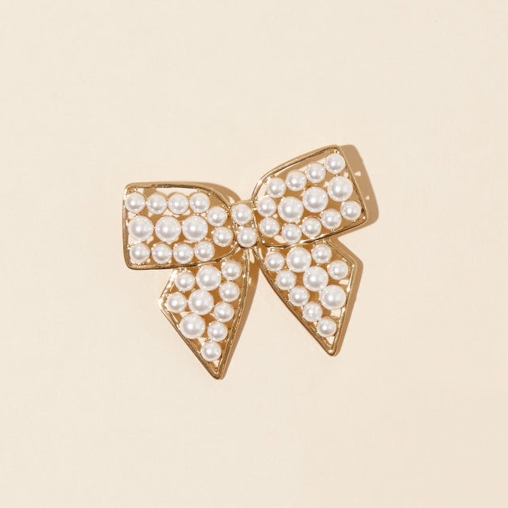 🆕 Stoney Clover Lane Gold Pearl Bow Brooch
